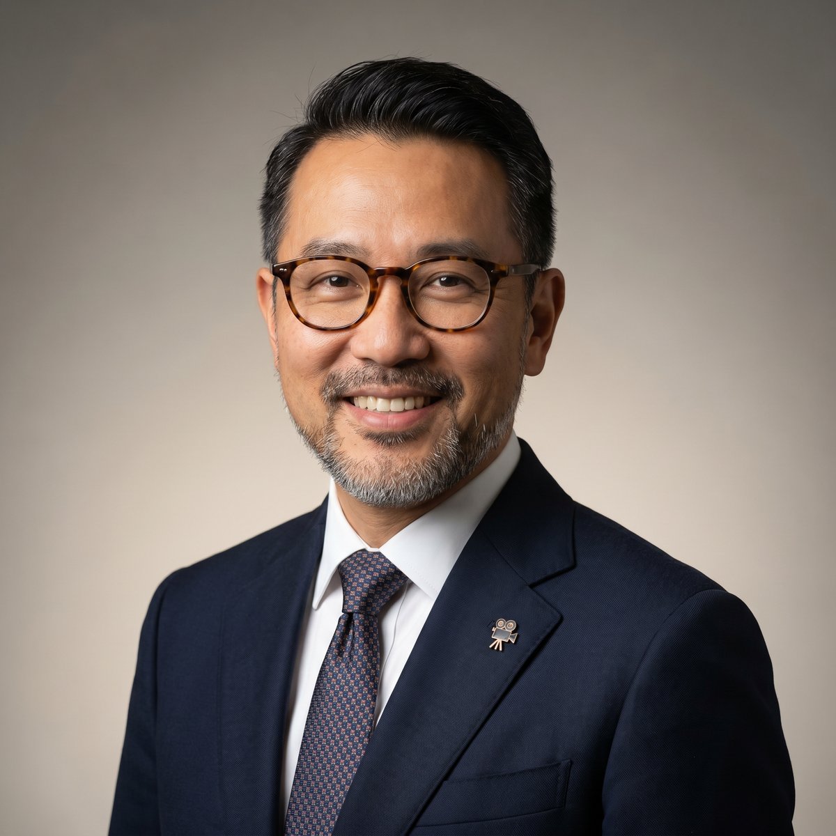 每日看料影视导演顾问